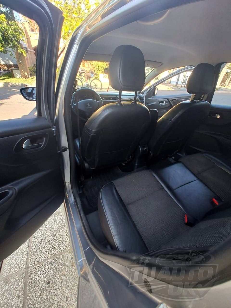 PEUGEOT 301 ALLURE PLUS 1.6 16V, miniatura