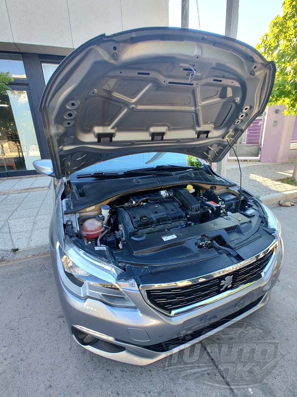 PEUGEOT 301 ALLURE PLUS 1.6 16V, miniatura