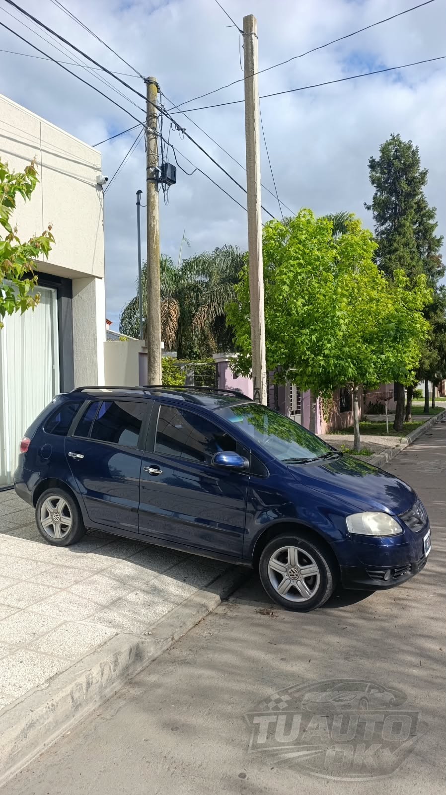 VOLKSWAGEN SURAN 1.6 5 PUERTAS, miniatura