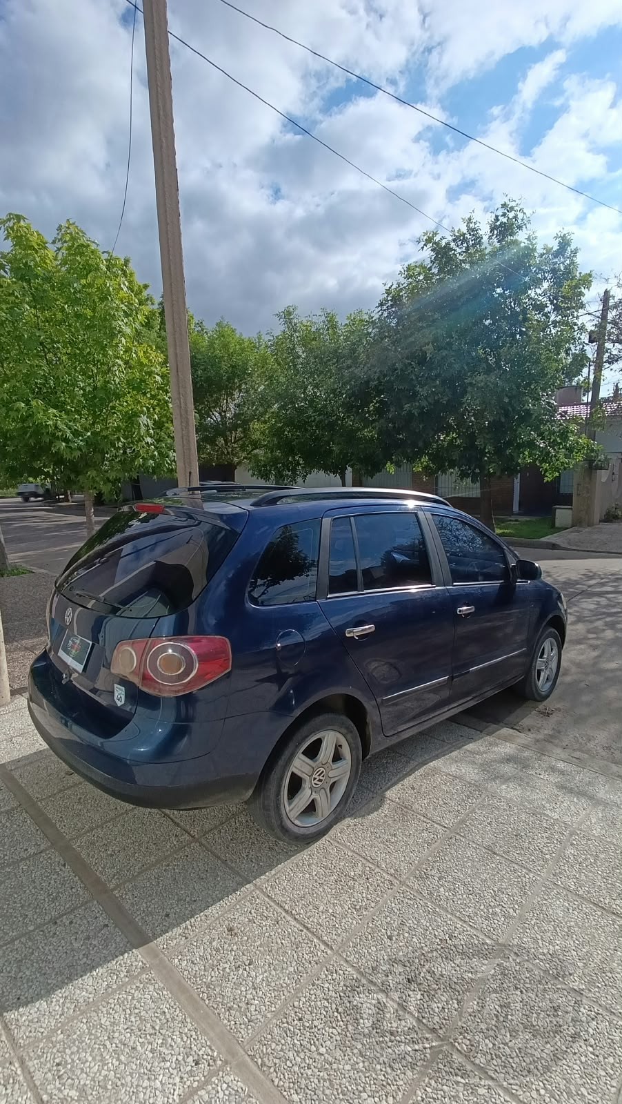VOLKSWAGEN SURAN 1.6 5 PUERTAS, miniatura